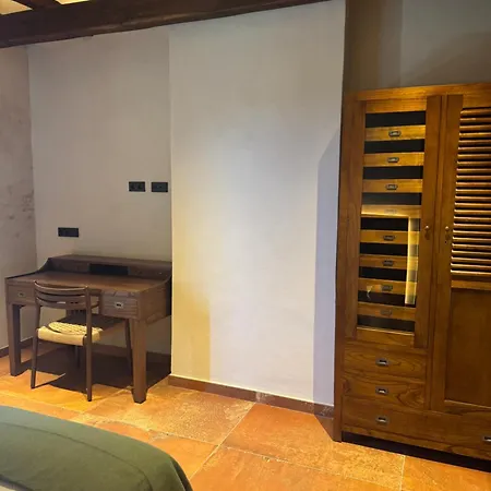 Masia De Roig Riells
